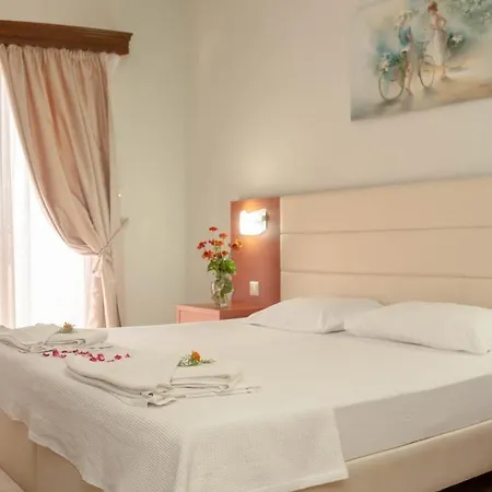 Vournelis מלון 3*