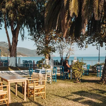 Vournelis מלון 3*