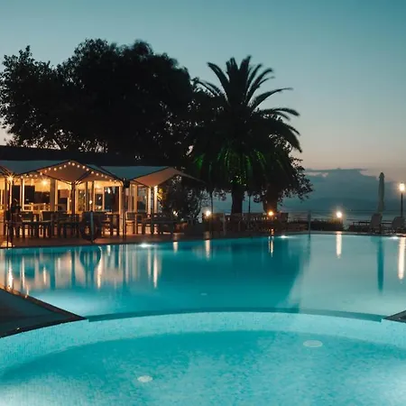 מלון Vournelis לימנאס